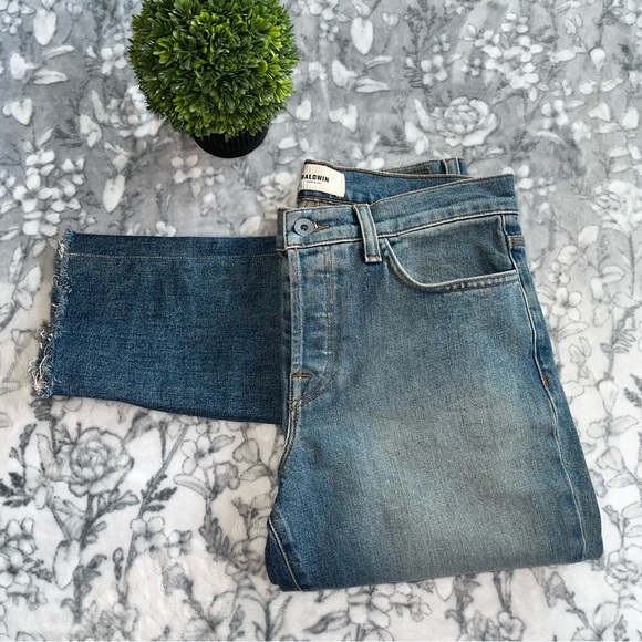 π Baldwin Kansas City Cropped Kick Flare - Picture 4 of 9